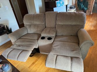 La-z-boy - Double Recliner Loveseat with Center Console
