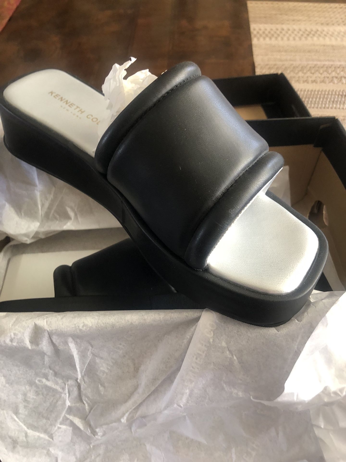 Kenneth Cole  Wedge Sandals 71/2