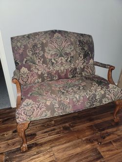 Settee Small couch