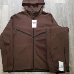 Mens Nike Tech Fleece Zip Up Hoodie And Joggers 