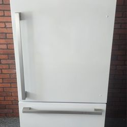 New Fridge! Can Deliver! Have Others! Open 7 Days!