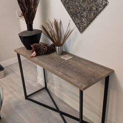 Entryway / Console Table (Modern Industrial)