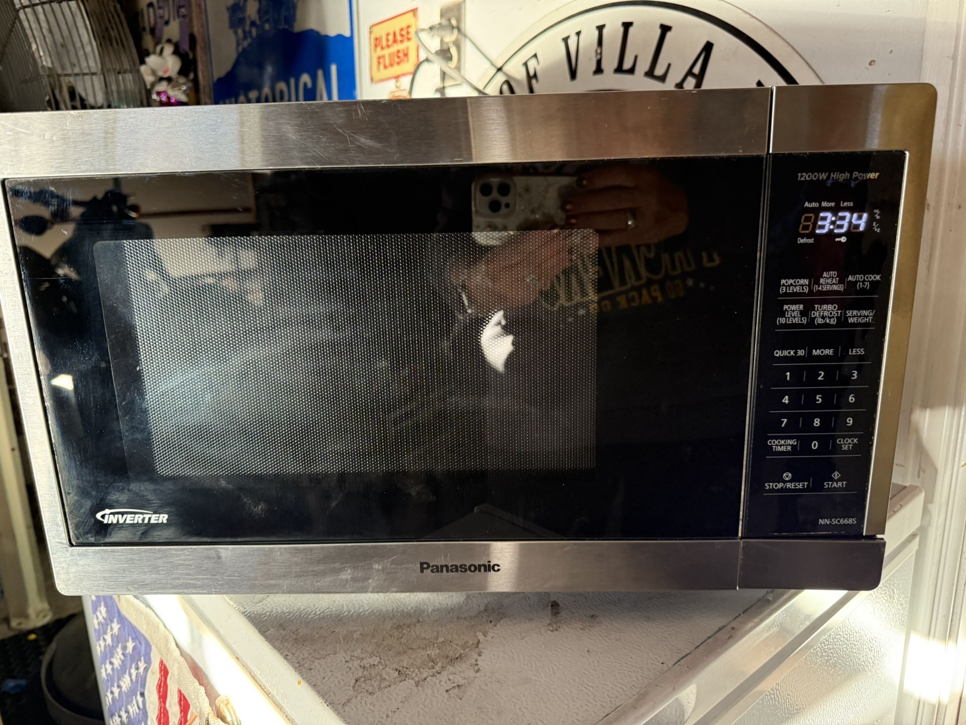 Panasonic 1.2 cu.ft. Countertop Microwave Oven