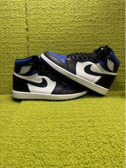Jordan 1 size 9M