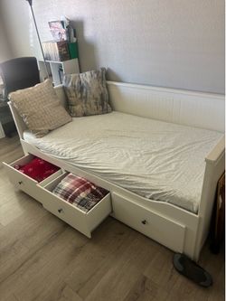 Day bed