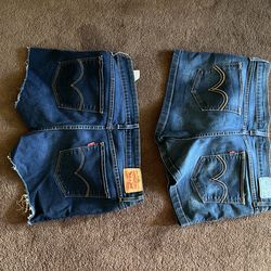 Levi’s Shorts Size 31