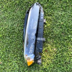 2023 Civic Headlight