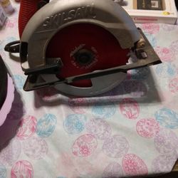 Skillsaw With Bag And Extra Blade