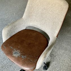 Ergonomic Office Desk Chair (Swivel, Adjustable)