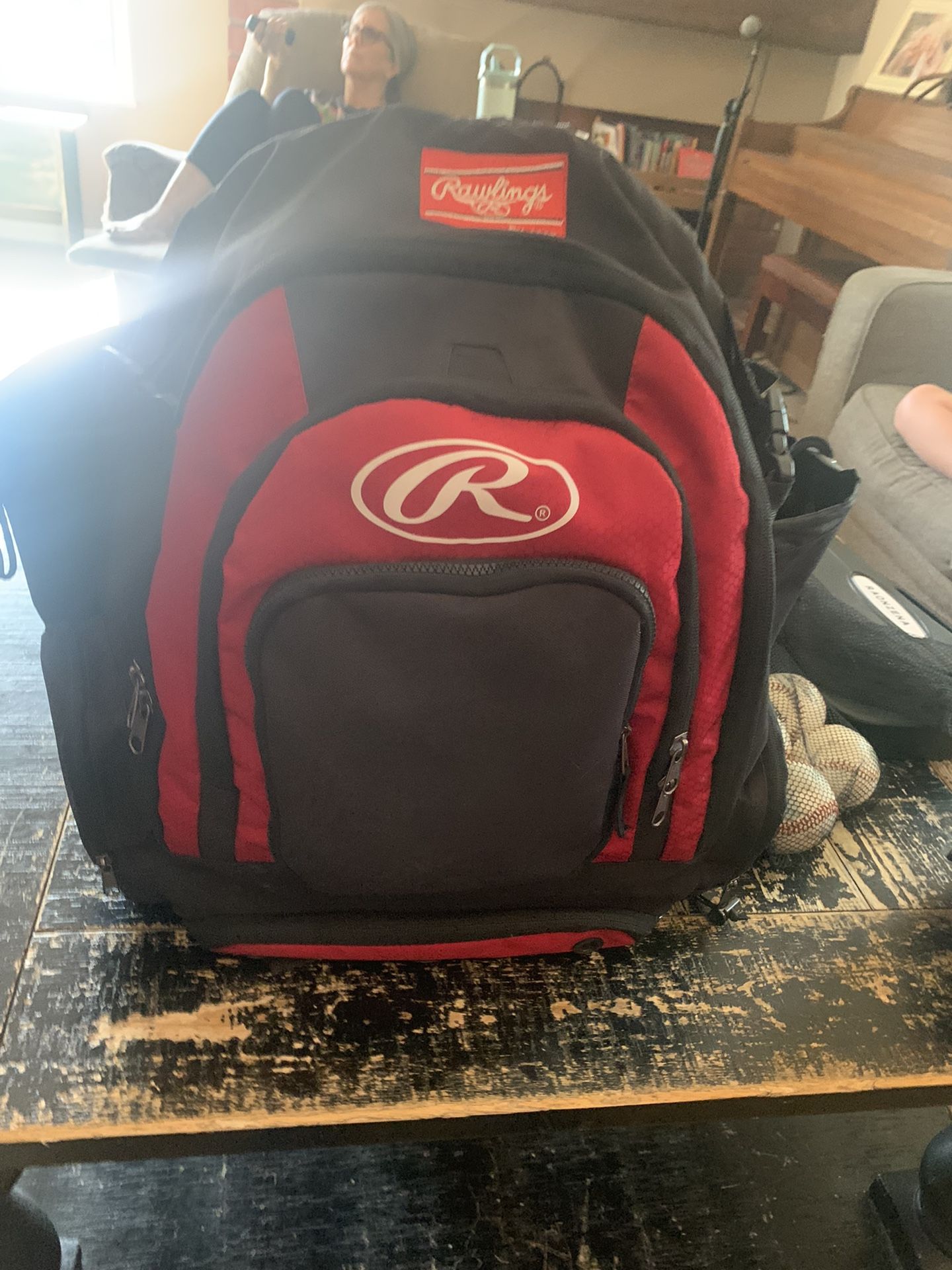 Rawlings 2 Bat Gear Baseball Bag In Good Condition Hangs In The Doug Out It’s A Back Pack Lot Of Places To Put All Your Gear