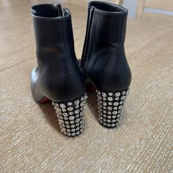 Christian Louboutin 39,5  USA 8,5