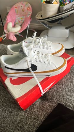 Nike Court Legacy 9.5