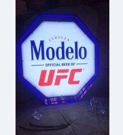 Modelo UFC light up neon sign