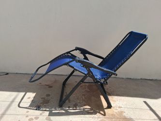 Adjustable zero gravity recliner - used twice