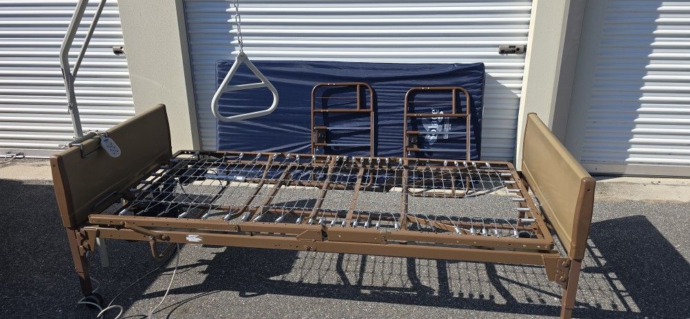 Full Electric Adjustable Hospital Bed (DELIVER OPTION)