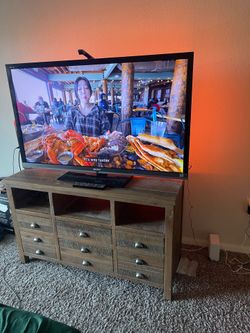 MOVE OUT SALE! TV, DESK, ENT CENTER, BOSE