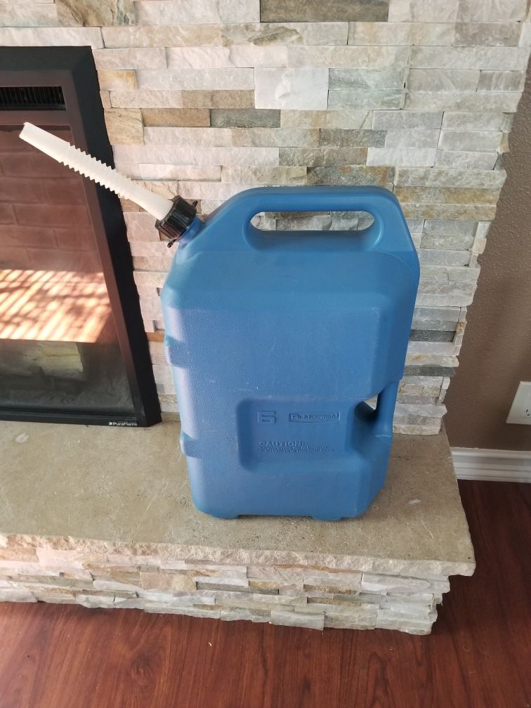 Rubbermaid Water Jug 6 Gallon Capacity