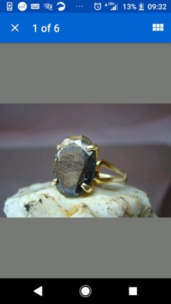 UK auction house 15 carats blue sapphire on 14 carats solid gold. Extremely rare