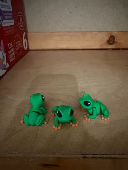 Mini fidget creatures ( pumpkin patch, sea turtles, tree frog)
