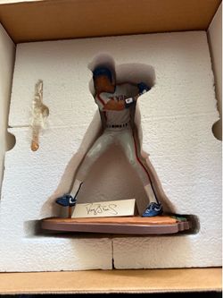 Limited Edition Daryl Strawberry Statue