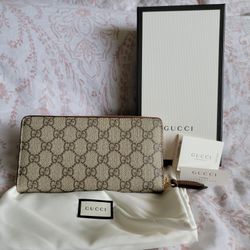 Supreme LV Wallet - new for Sale in Barrington, NJ - OfferUp