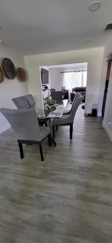 Dining Room Table 6 Chairs