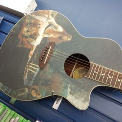 Acoustic Guitar Luna 