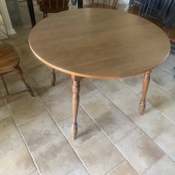 Great Kitchen Table - Expands