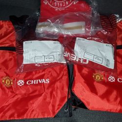 Manchester United; Jerseys, Scarf, Bags. CASH ONLY in person, Offer up payment process if shipping.