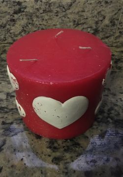 Red and white heart candle 🕯