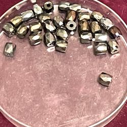 Lot Of 30 7mm Metallic Beads