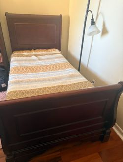 Twin Bed 
