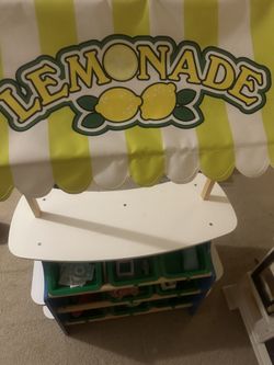 Doug And Melissa Lemonade/Grocery Stand
