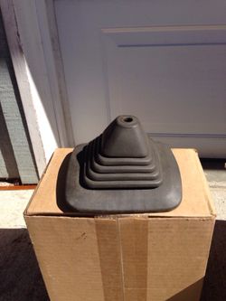 Mazda B2000 shift boot