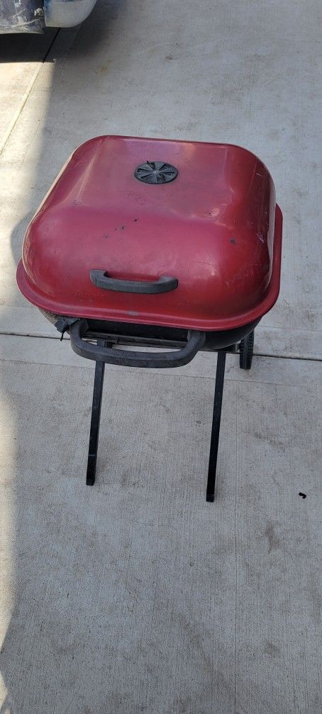 Used Kettle Charcoal Grill