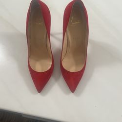 Cristian Louboutin Pumps