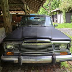 1985 AMC Grand Wagoneer