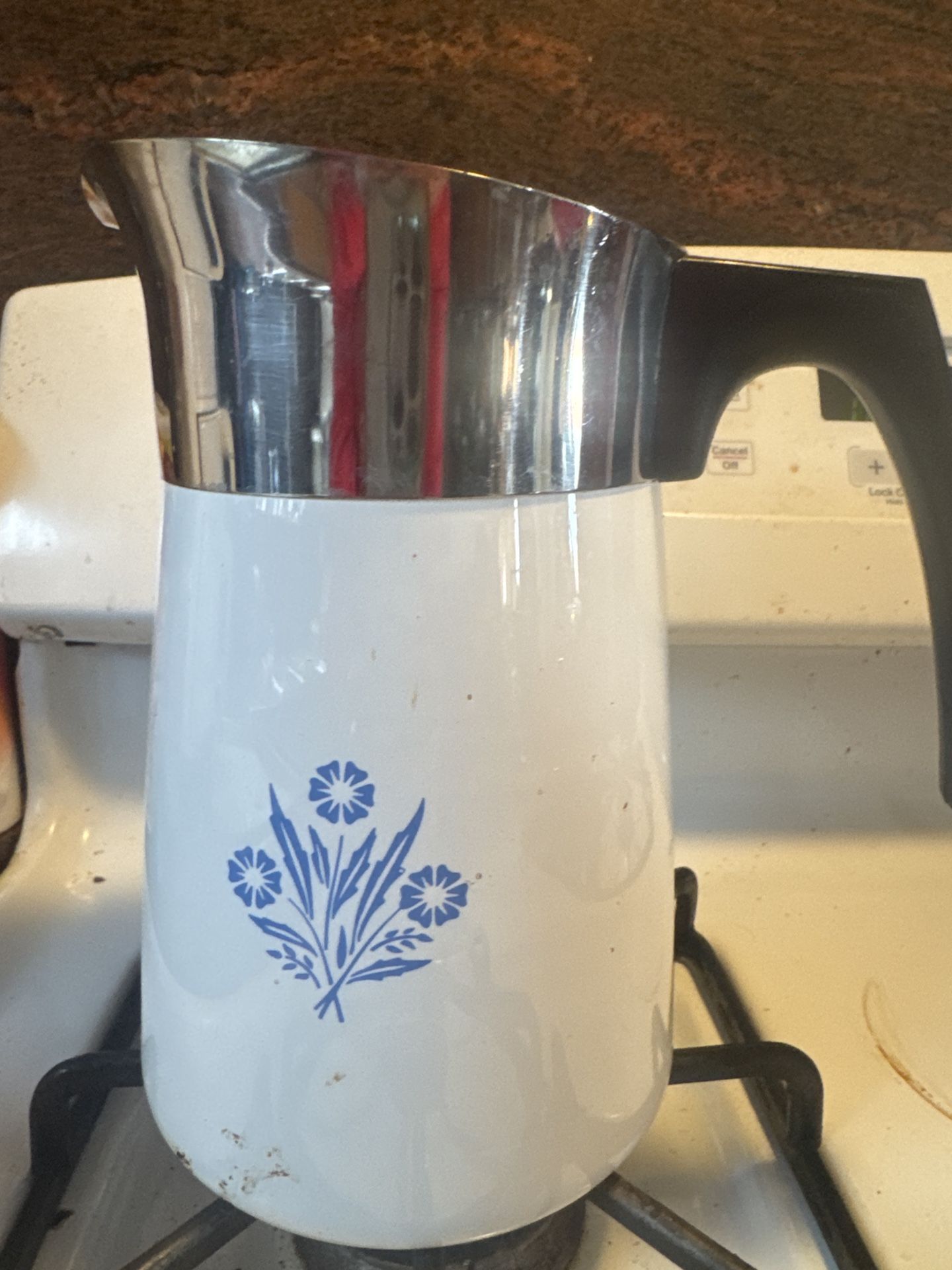 Vintage Corningware Kettle And Medium Casserole Dish