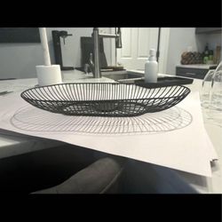 Iron Bread Or Fruit Basket 