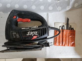 Skil Jig Saw With Blades.