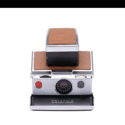 This is the Vintage Polaroid SX-70!! 