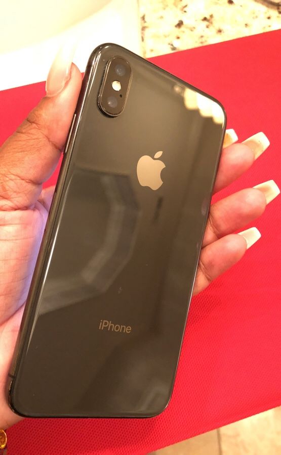 VERIZON iPhone X 256 GB BLACK comes with original box and original headphones ! PRICE FIRM!!!!
