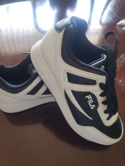 Fila  Big Kid A-Low Sneakers Size 3.5 Y
