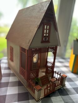 Small dollhouses sold separate or grouped.