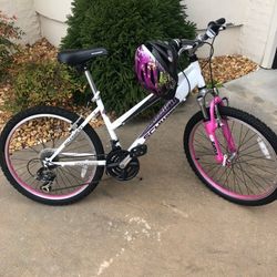 Schwinn Girls 21 spd Mountain Bike