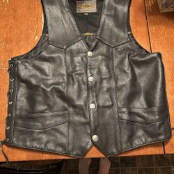 Black Leather Motorcycle Vest – Size 52 (UNIK Ultra)