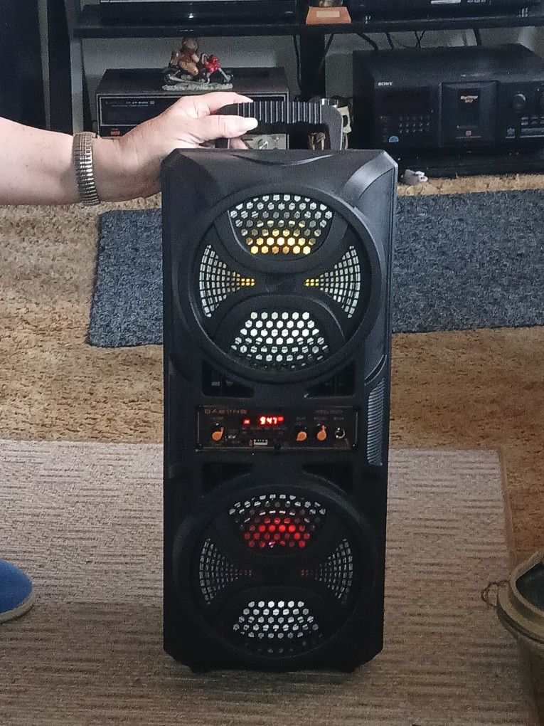 Bluetooth Speaker And Radio
