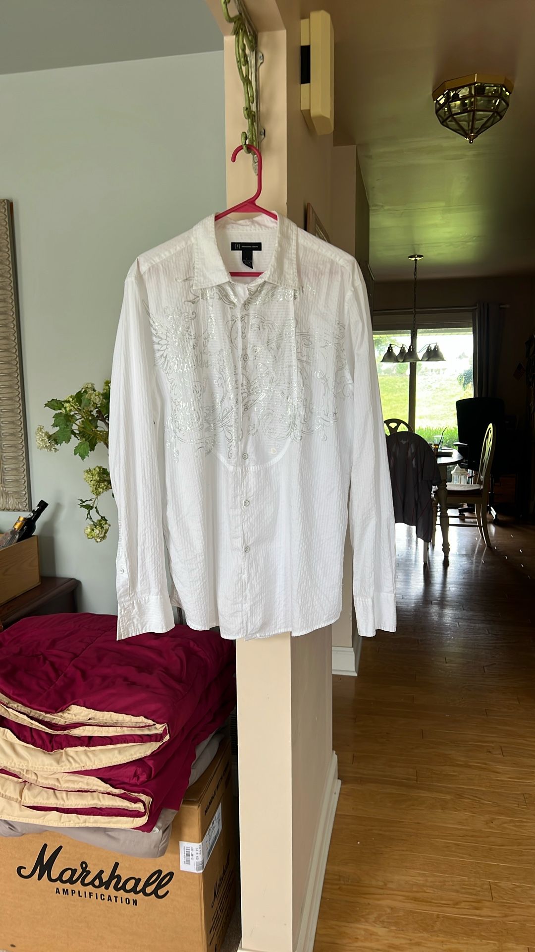 International Concepts Inc, Large Ornate Shirt.