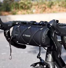 Bike Frame Bag - Brand new - If the listing is up and you can see it, that means the item is available - Pickup please 60616 - No delivery  / No trade