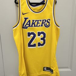 LeBron James- Lakers Jersey Large Used Once 